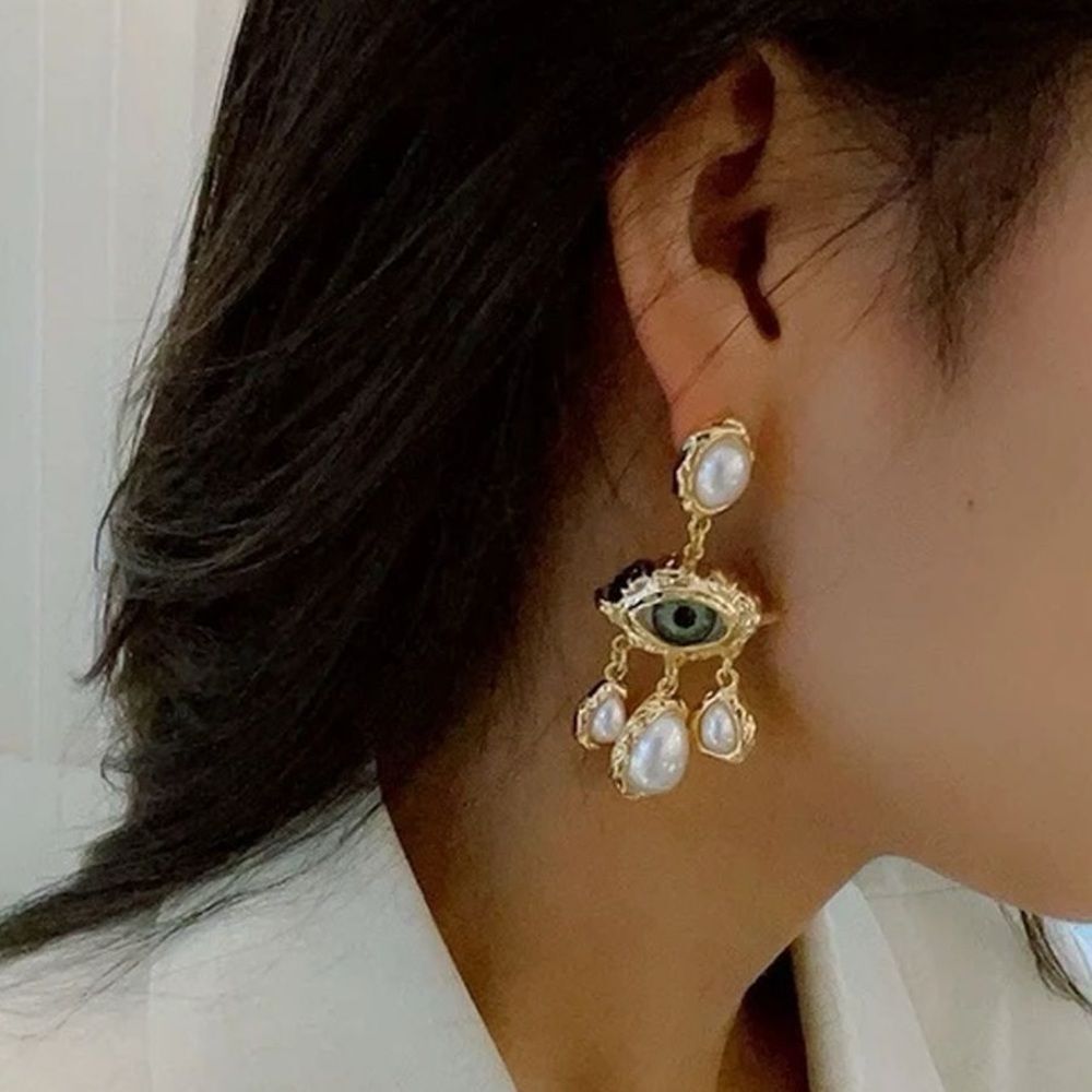 Eye pearl Drop Earrings Q181